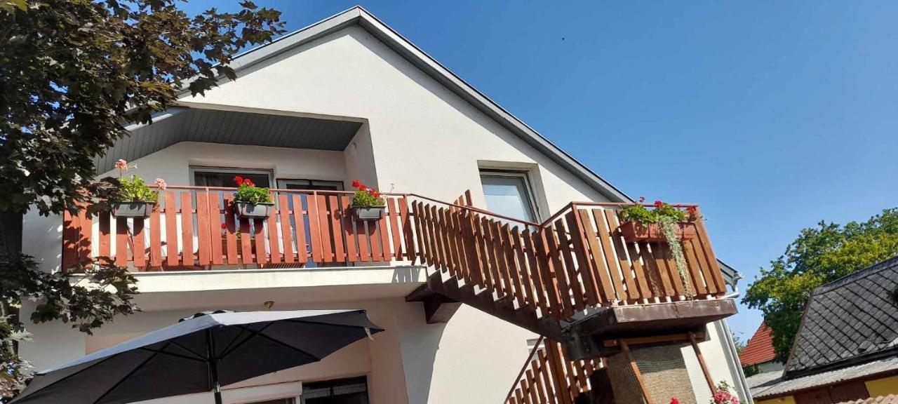 Ferienwohnung Mimi Vendeghaz Siófok Exterior foto